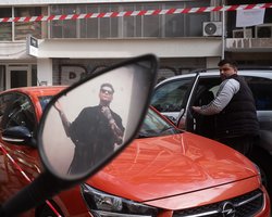 Jean-Pierre Damen urban and street photography - 3: Jesus is Here